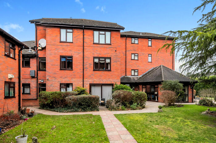1 Bedroom Retirement Property For Sale In Farnborough Common, Orpington, Kent, BR6