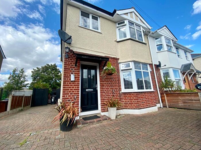 3 Bedroom House To Rent In Baddow Hall Crescent, Chelmsford, CM2
