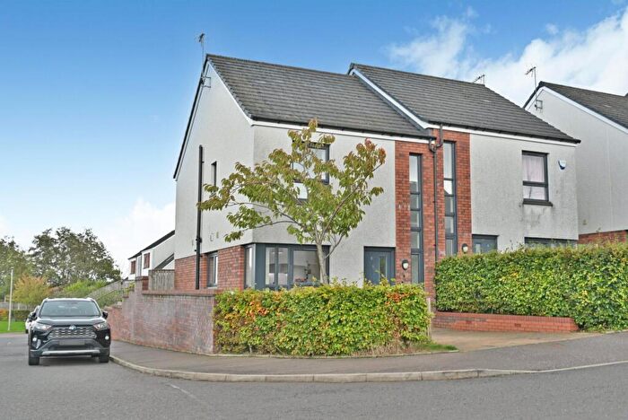 3 Bedroom Semi-Detached House For Sale In Midton Circle, Howwood, PA9