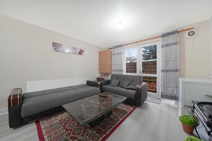 2 Bedroom Flat For Sale In Wellington Road, London, E7