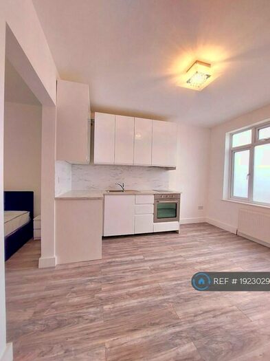 Studio To Rent In Hibbert Road, Harrow, HA3