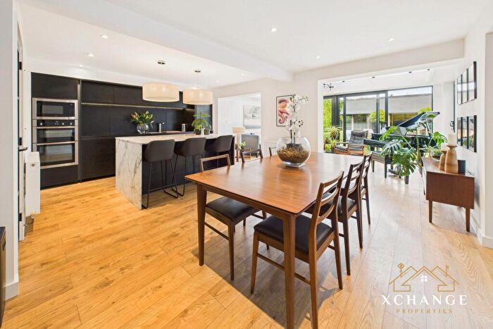 5 Bedroom Detached House For Sale In Castle Road, Hartshill, CV10