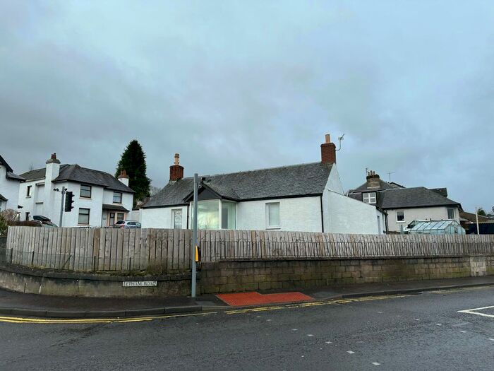 3 Bedroom Flat To Rent In Burghmuir Road, Perth, PH1