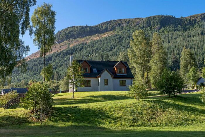 4 Bedroom Detached House For Sale In Glendale Park, Invermoriston, Inverness, IV63