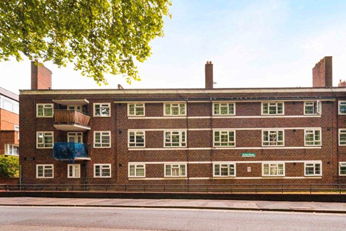 2 Bedroom Flat For Sale In Arden Estate, London, N1