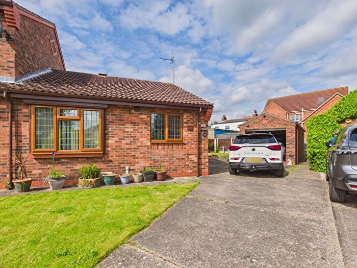 2 Bedroom House For Sale In Hadleigh Green, Burringham, DN17