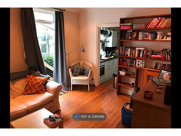 2 Bedroom Flat To Rent In Heysham Road, London, N15