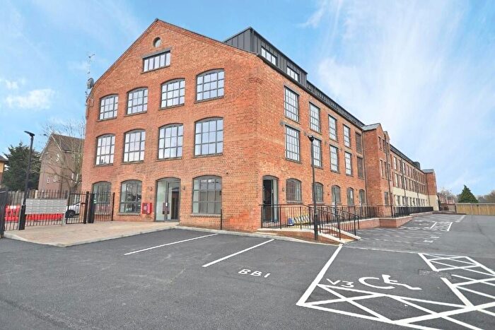 1 Bedroom Apartment To Rent In Countess Road, Northampton, NN5