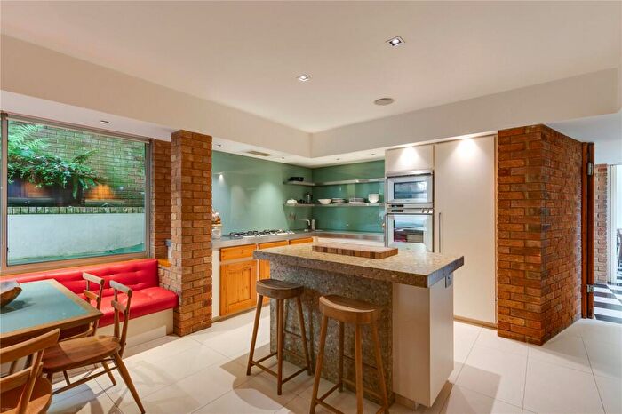 5 Bedroom Detached House To Rent In Fitzroy Park, Highgate, London, N6