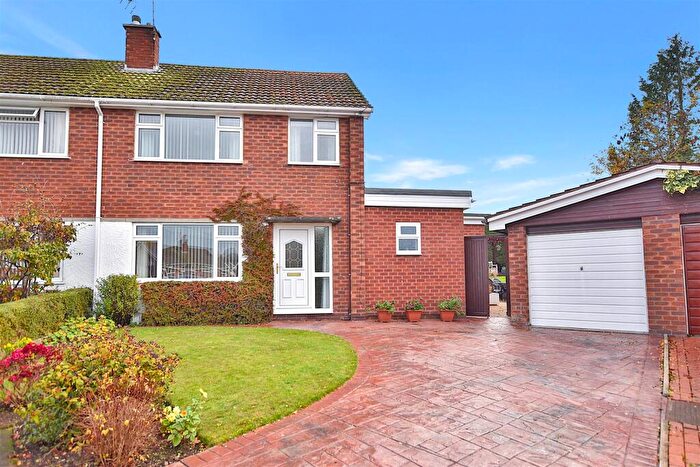 3 Bedroom House For Sale In Ffordd Gwynedd, Wrexham, LL11