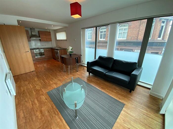 2 Bedroom Apartment To Rent In Red Building, Ludgate Hill, Manchester, M4