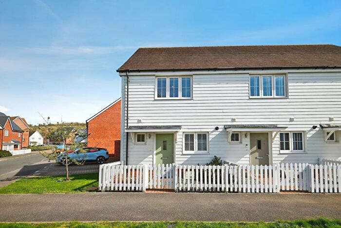 2 Bedroom End Terrace House For Sale In Corliss Vale, Wouldham, Rochester, Kent, ME1