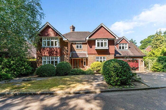 5 Bedroom Detached House For Sale In Wellington Place, Cobham, Surrey, KT11