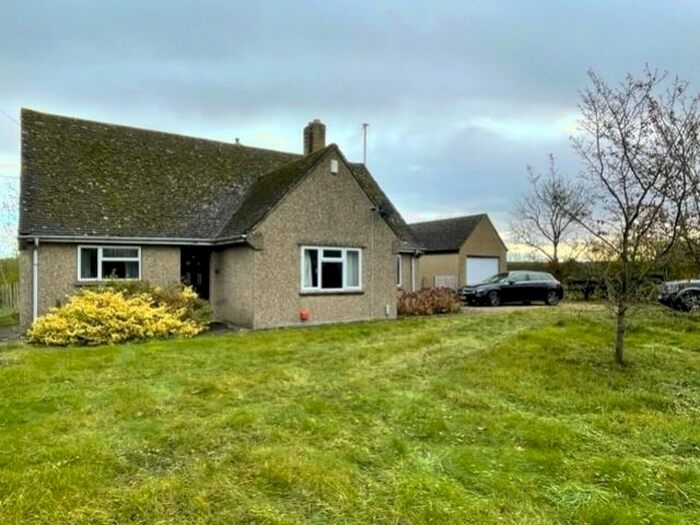 2 Bedroom Terraced House To Rent In Station Road, Bampton, OX18