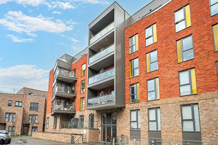 1 Bedroom Flat For Sale In Waleorde Road, London, SE17