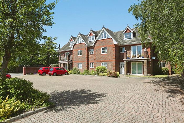 2 Bedroom Flat For Sale In Winchester Road, Chandler's Ford, Eastleigh, Hampshire, SO53