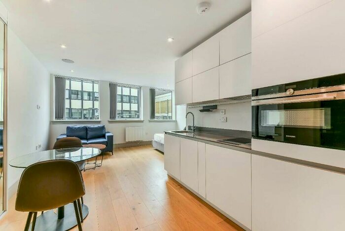 Studio To Rent In Spring Villa Road, Edgware, Middlesex, HA8