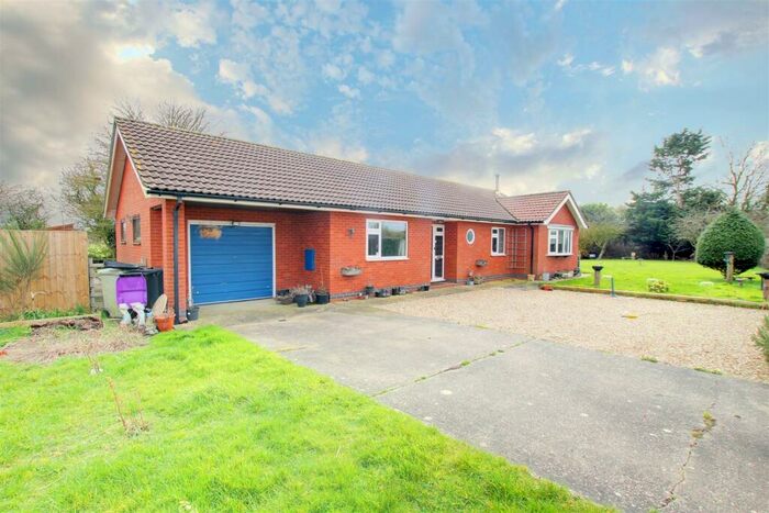 3 Bedroom Detached Bungalow For Sale In Masons Garden, Theddlethorpe, Mablethorpe, LN12