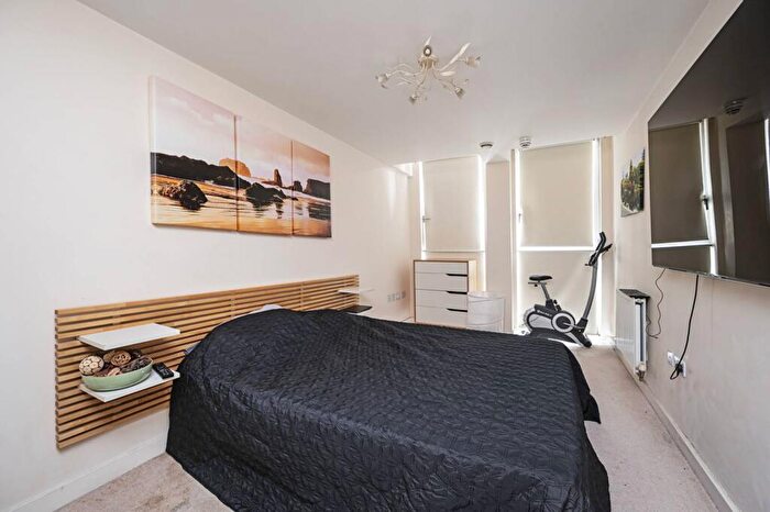 1 Bedroom Flat To Rent In Barbican, Barbican, London, EC1Y