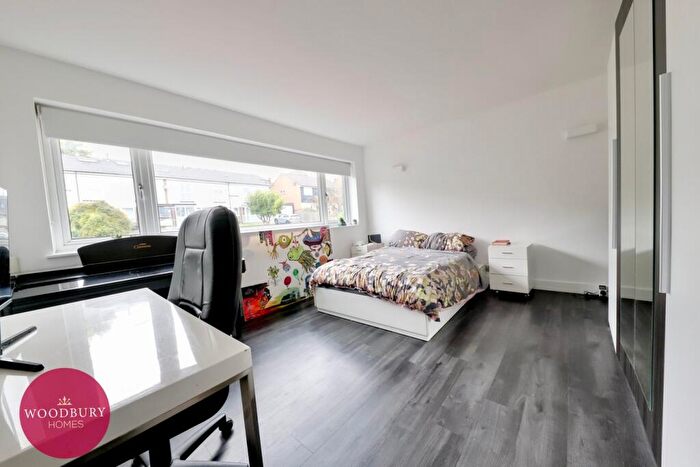 4 Bedroom Terraced House To Rent In The Seymours, Loughton, IG10