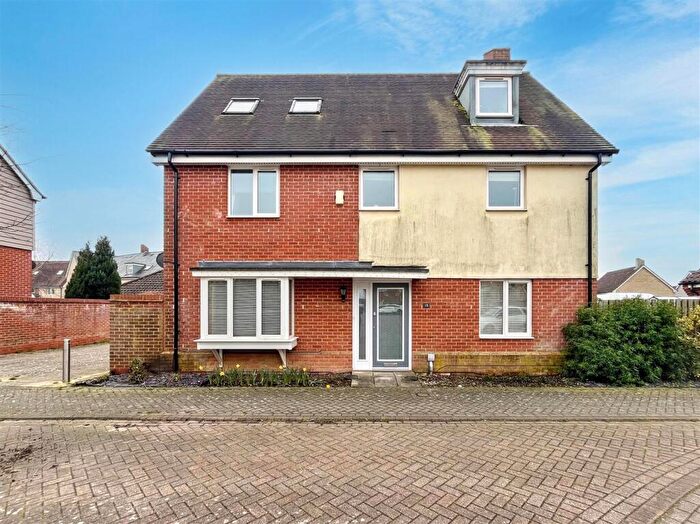 5 Bedroom Detached House For Sale In Costessey, Norwich, NR8