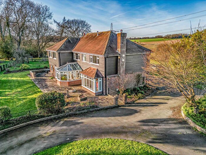 4 Bedroom Detached House For Sale In Denmead, Hampshire, PO7