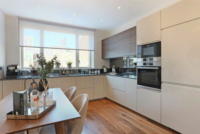 2 Bedroom Flat To Rent In Copperworks Wharf, Sugar House Island, E15
