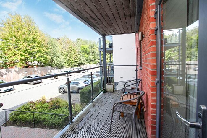 1 Bedroom Flat For Sale In Ilex Close, Llanishen, Cardiff, CF14
