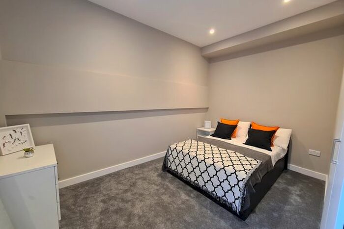 1 Bedroom Flat To Rent In Exchange Road, Watford, WD18