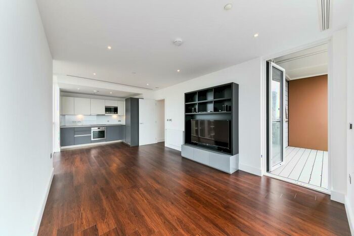 2 Bedroom Apartment To Rent In Maine Tower, Canary Wharf, London, E14