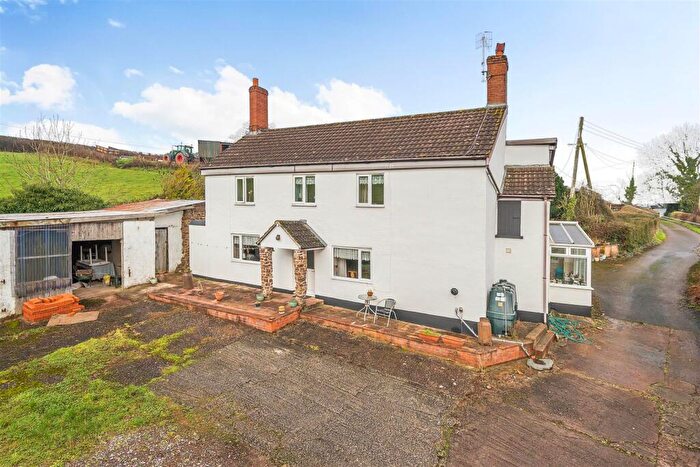 4 Bedroom Detached House For Sale In Seven Crosses, Tiverton, EX16