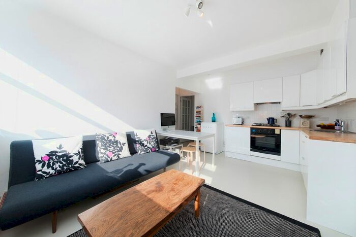 1 Bedroom Flat To Rent In Talfourd Road, London, SE15