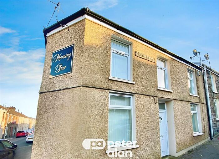 2 Bedroom Flat To Rent In Ynysllwyd Street, Aberdare, CF44