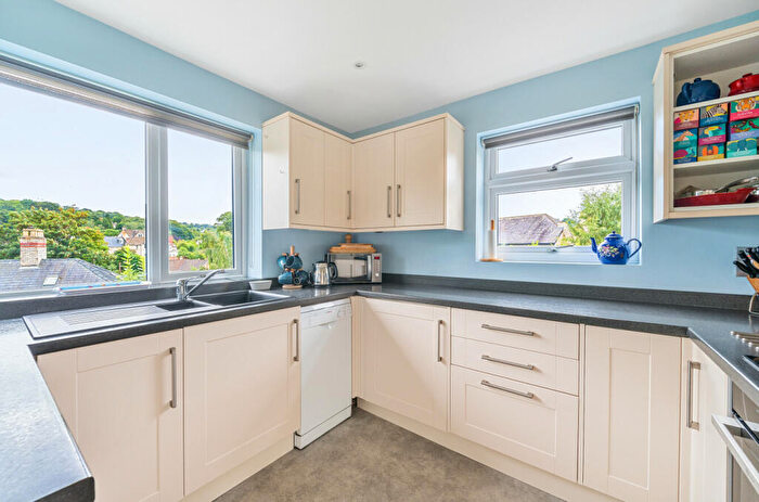 4 Bedroom Detached House For Sale In Chestnut Close, Nailsworth, GL6