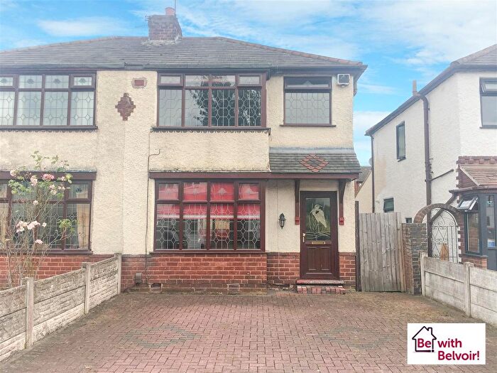 3 Bedroom Semi-Detached House To Rent In Waite Road, Willenhall, WV13