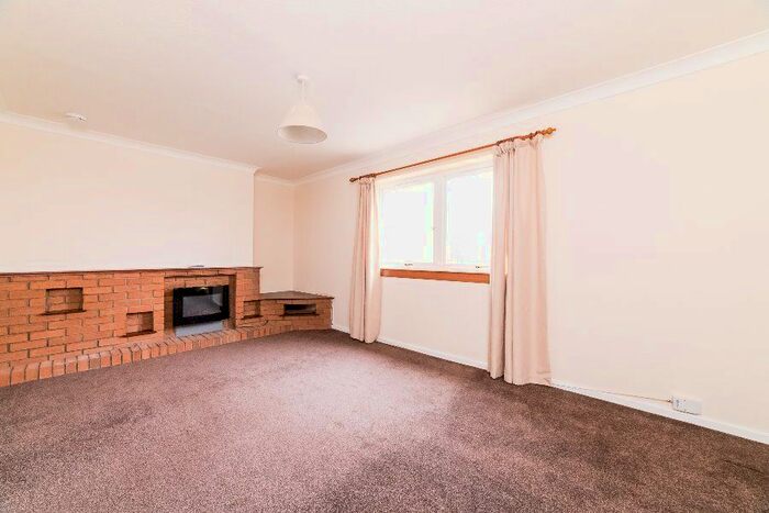 3 Bedroom Flat To Rent In Firbank Road, Perth, Perthshire PH1