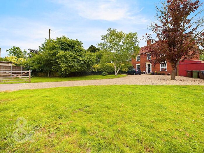 5 Bedroom Detached House For Sale In Church Road, Shelfanger, Diss, IP22