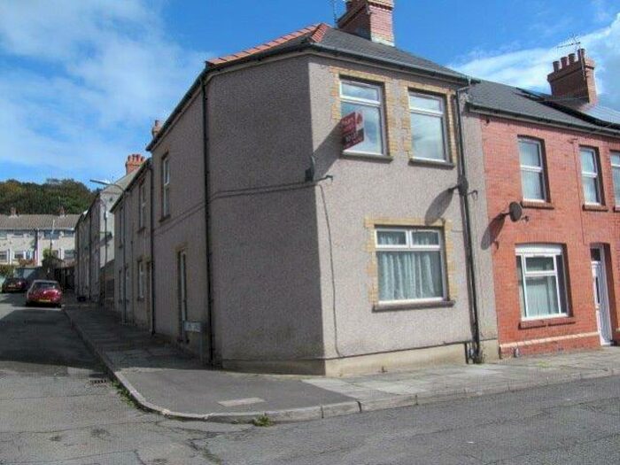 2 Bedroom Flat To Rent In B Harvey Street, Barry, CF63