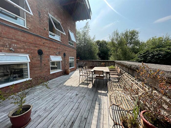 1 Bedroom Apartment To Rent In Clifford Road, Clifford Chambers, CV37