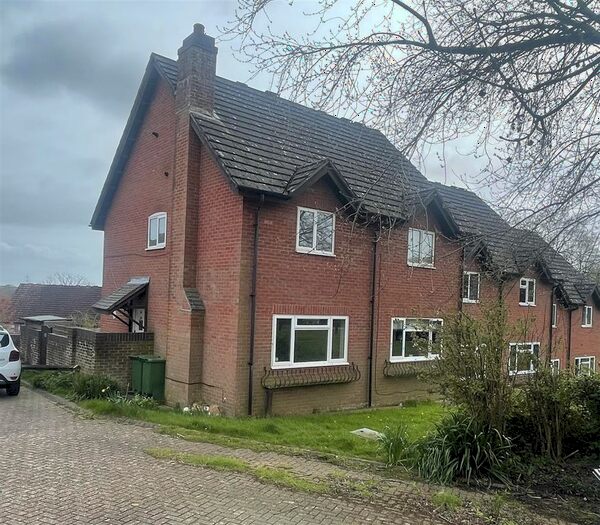 2 Bedroom Terraced House To Rent In Greenfield Drive, Ridgewood, Uckfield, TN22