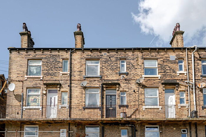 2 Bedroom Terraced House For Sale In Holly View, Triangle, HX6