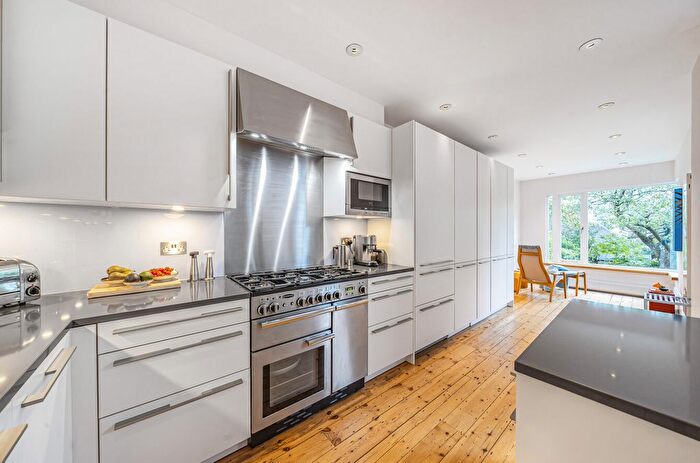 5 Bedroom Detached House For Sale In Southwood Lawn Road, Highgate, N6