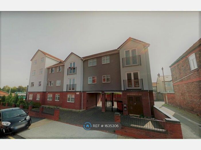 2 Bedroom Flat To Rent In Mallaby Court, Birkenhead, CH41