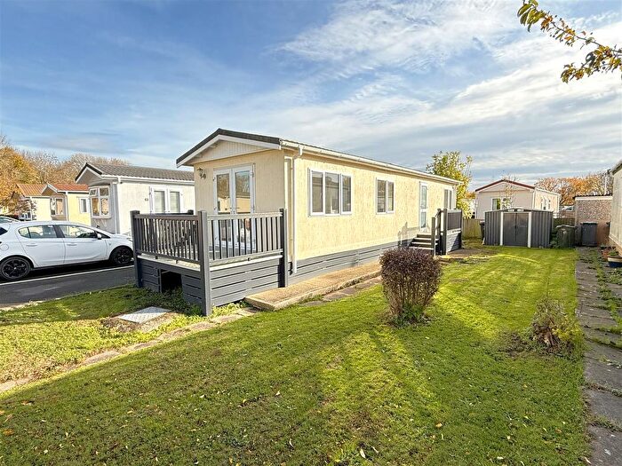 2 Bedroom Park Home For Sale In Harby Road, Langar, Nottingham, NG13