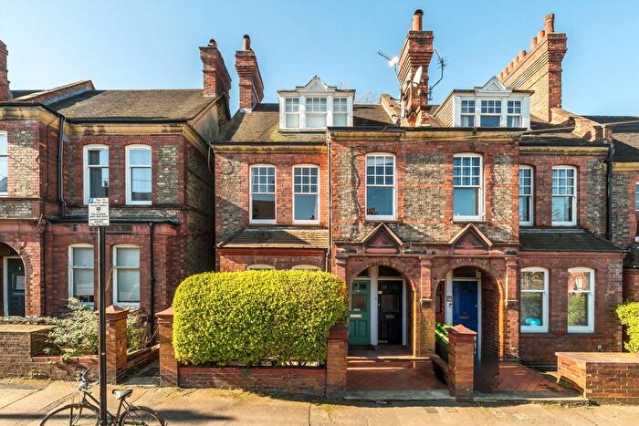 1 Bedroom Flat For Sale In Hailsham Avenue, Streatham Hill, SW2