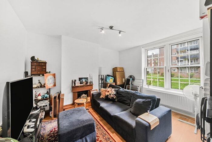 2 Bedroom Flat To Rent In Thames Street, London, SE10