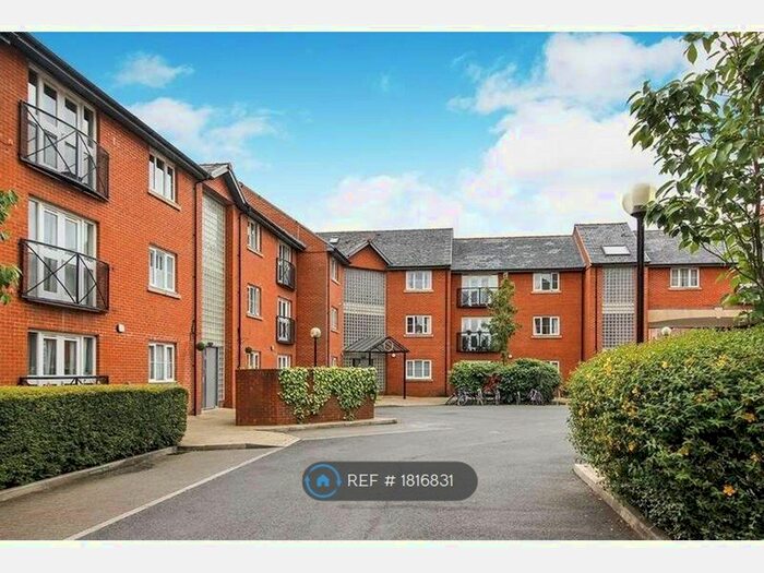 2 Bedroom Flat To Rent In Wharf Close, Manchester, M1