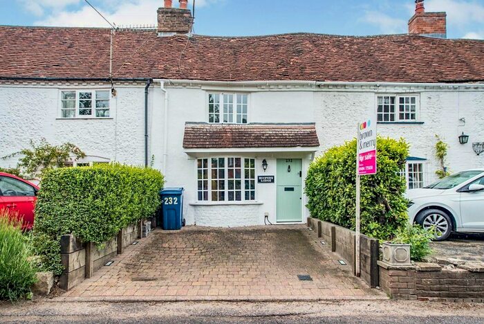 2 Bedroom Property To Rent In Vale Road, Chesham, HP5