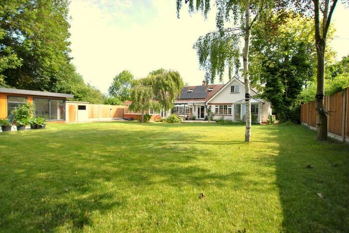 5 Bedroom Chalet For Sale In Lower Road, Hundon, CO10