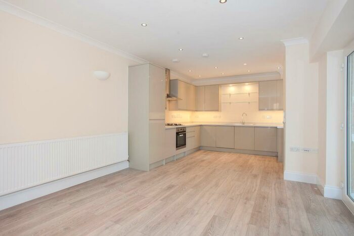 2 Bedroom Semi-Detached House To Rent In Philip Lane, London, N15